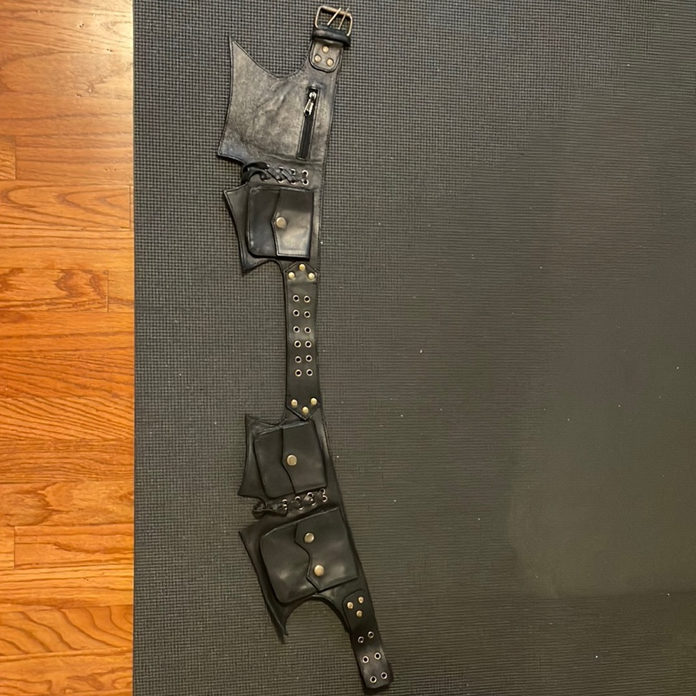 Leather festival pouch / pocket belt